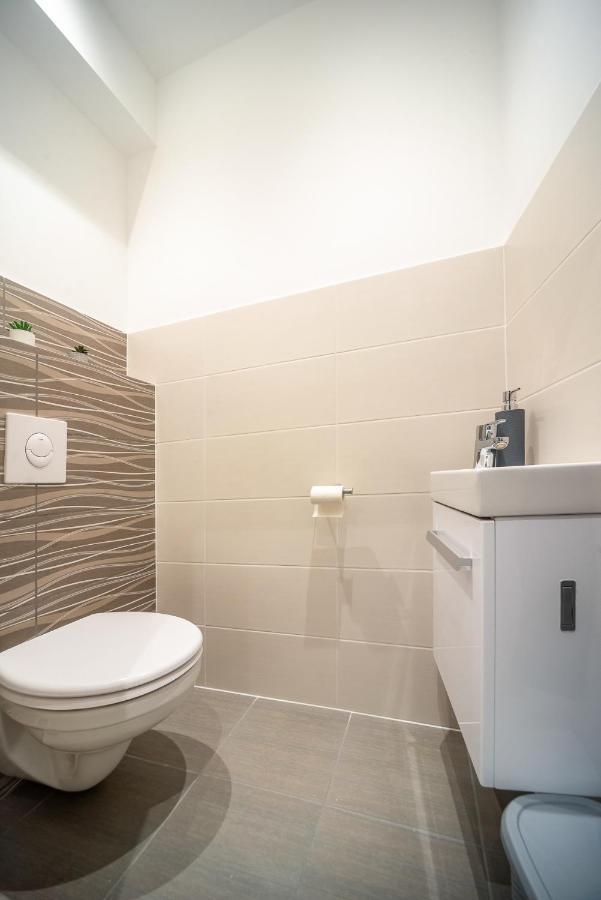 Grace Pine Apartment 3 Βουδαπέστη Εξωτερικό φωτογραφία