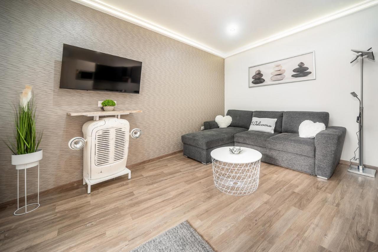 Grace Pine Apartment 3 Βουδαπέστη Εξωτερικό φωτογραφία