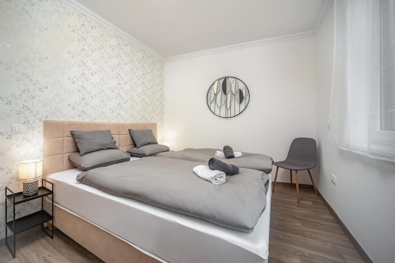 Grace Pine Apartment 3 Βουδαπέστη Εξωτερικό φωτογραφία