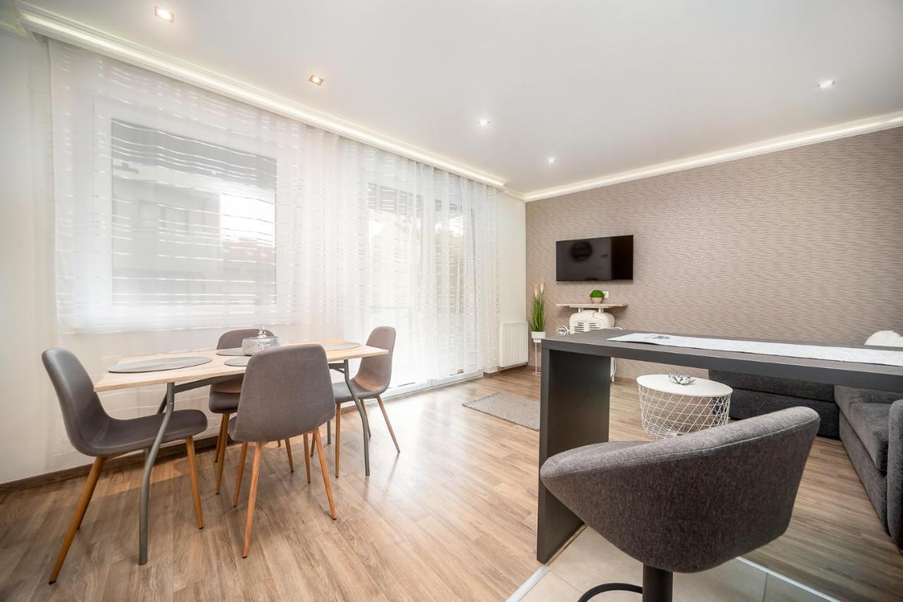 Grace Pine Apartment 3 Βουδαπέστη Εξωτερικό φωτογραφία