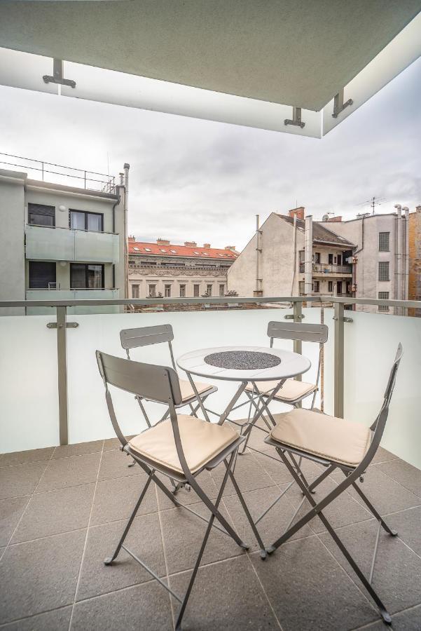Grace Pine Apartment 3 Βουδαπέστη Εξωτερικό φωτογραφία